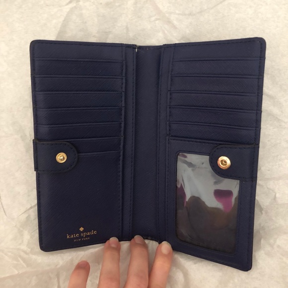 ‼️SOLD ON Ⓜ️‼️Kate Spade Wallet - Picture 3 of 5